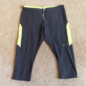 Nike dri fit m Capri legging tights gray green
